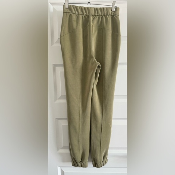 Lululemon Softstreme Relaxed High-Rise Pant - Picture 3 of 13